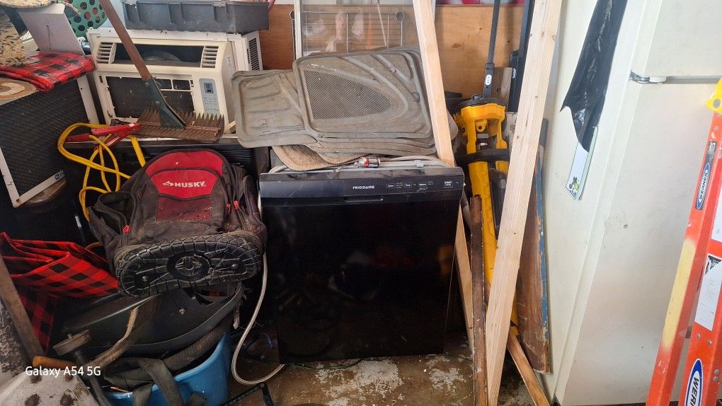 Frigidaire Dishwasher New