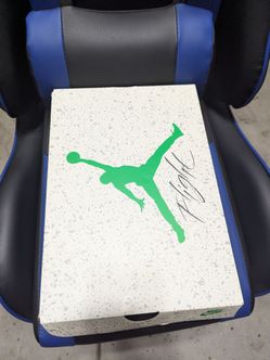 Air Jordan 4