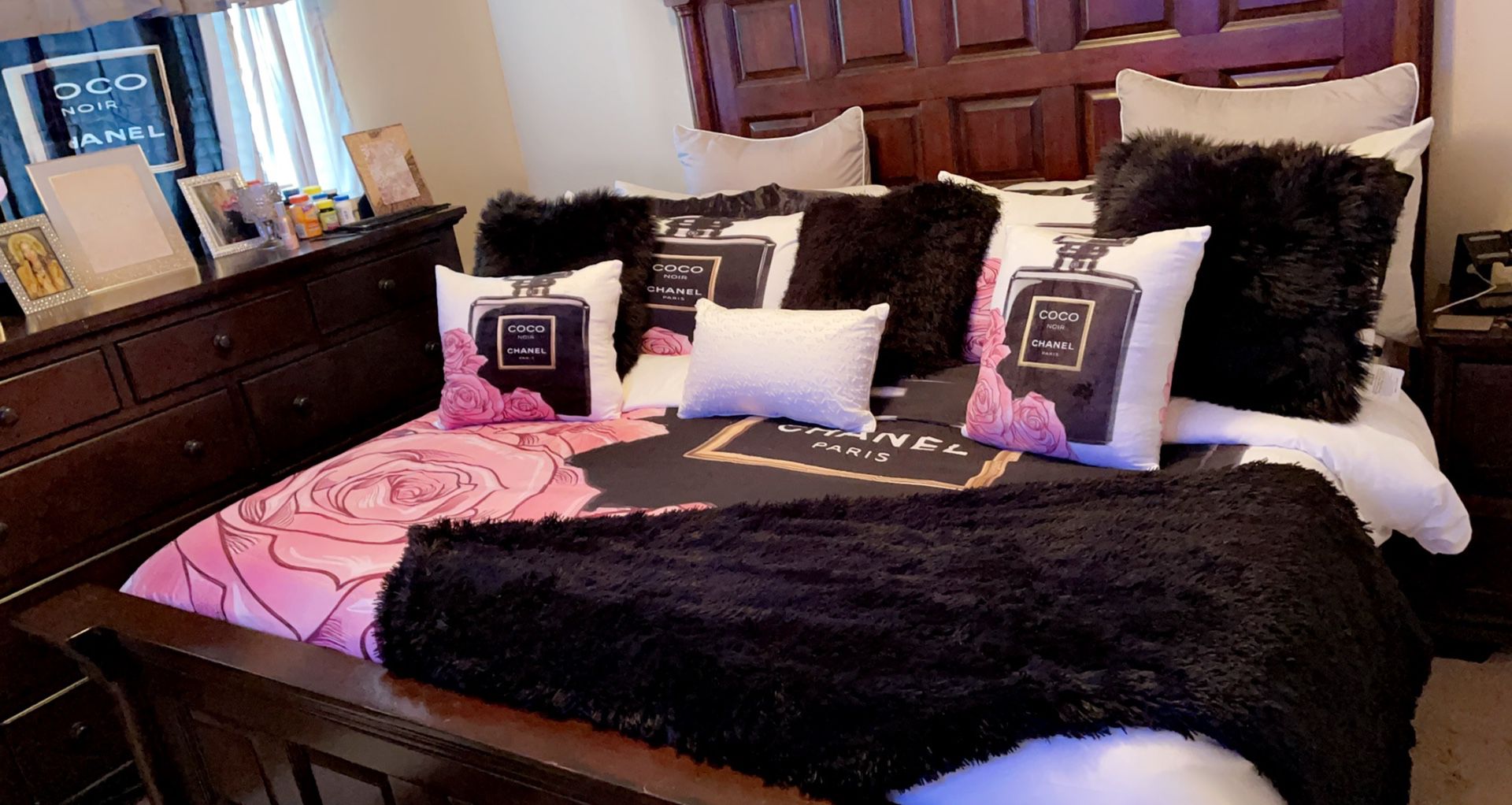 Coco Chanel Hot Pink Bedding Set - Mugteeco