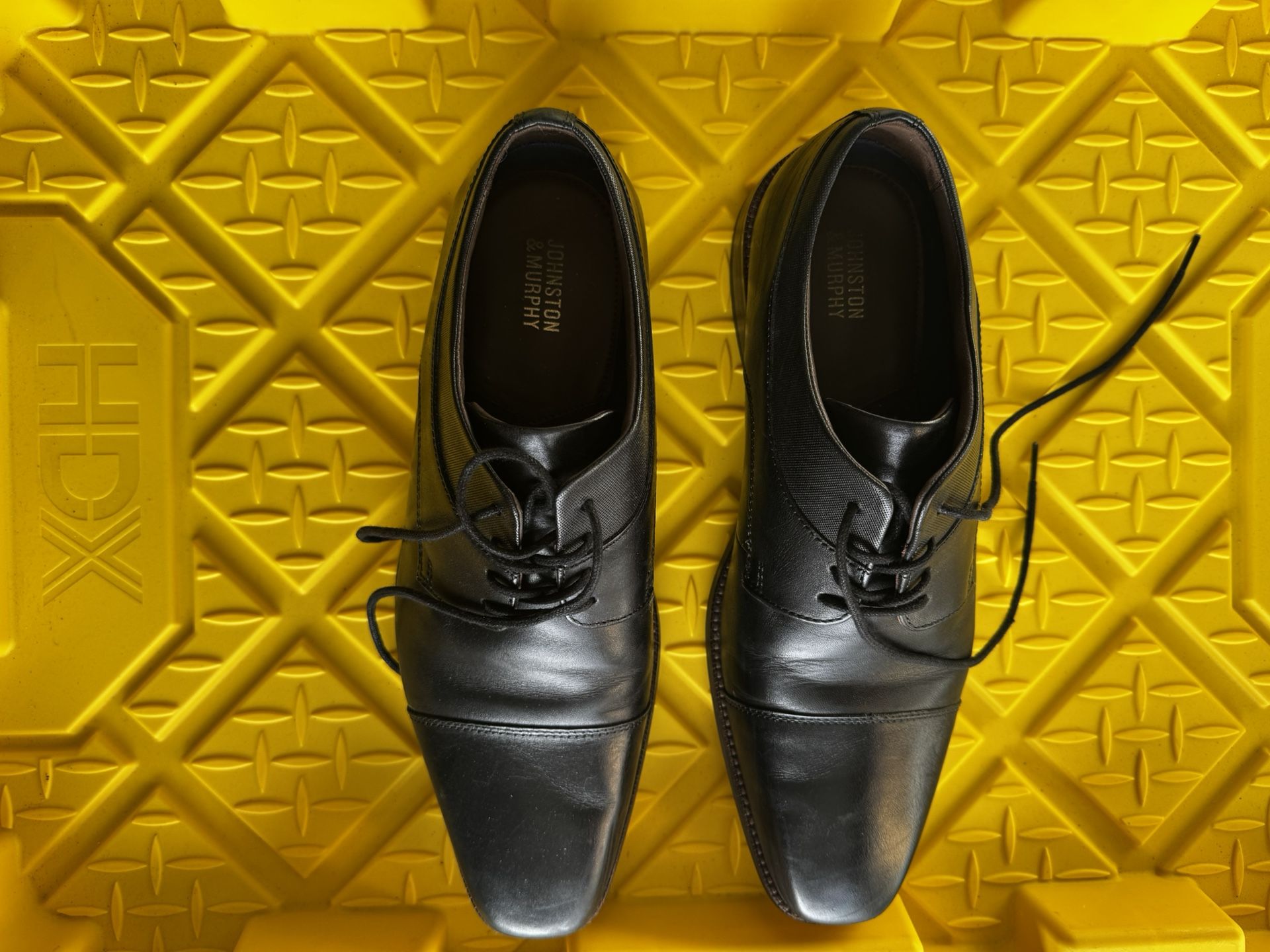 MEN’S BLACK SQUARE TOE FORMAL / DRESS/ WEDDING SHOES. Johnston and Murphy size 10.5 