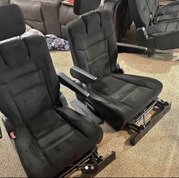 Folding town and country seats