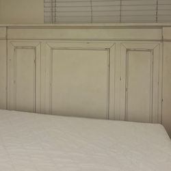 Ashley Queen Bed