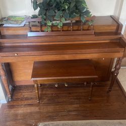 Howard Piano 