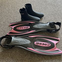 Dive Fins And Booties