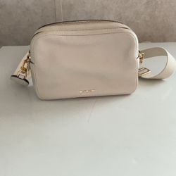 Michael Kors Bryant Medium Double Zip Chain Camera  Crossbody Bag 