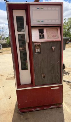 Old school coke machine