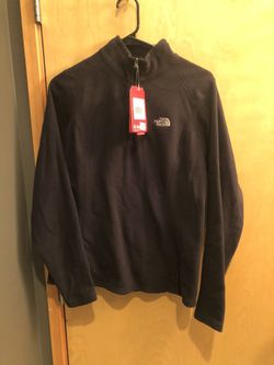 Women’s medium fleece North Face NWT (Black)
