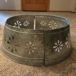 Large Christmas Tree Collar