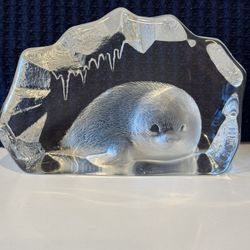 Mats Jonasson Art Paperweight Art Baby Seal Lead Crystal Handmade Sweden 3”t X 4”w