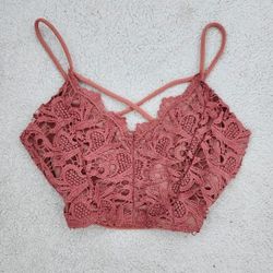 ✅️ Dusty Rose Lace Crop Top• Size S• Great Condition• $7firm
