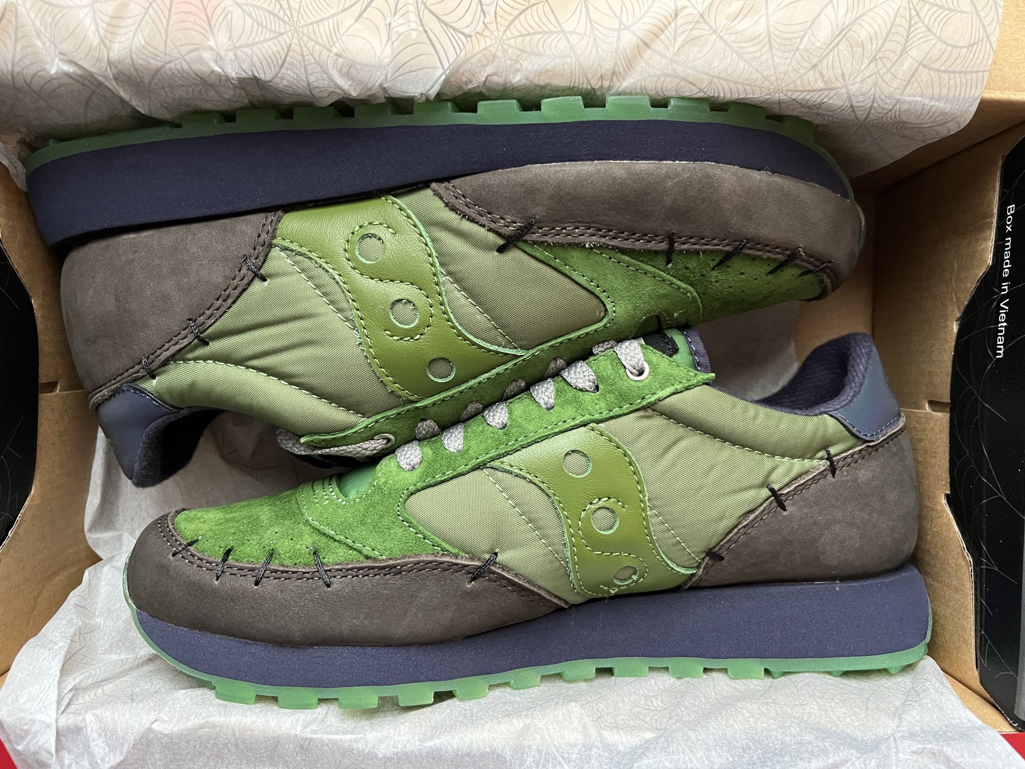 Super7 Saucony Universal Monsters Exclusive Frankenstein. Sz8