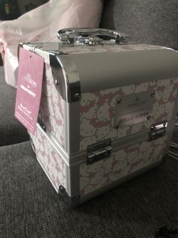 Impressions Hello Kitty Make Up Carrier