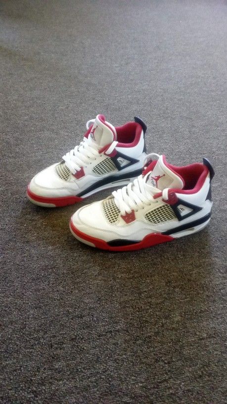 Jordan 4s 