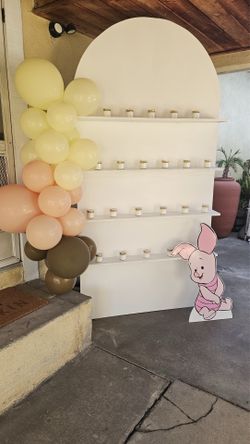 TREAT WALL
