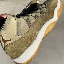 Jordan 11 Olive Lux