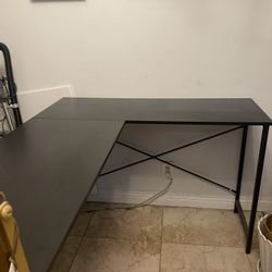 L Shape Desk In Black 
