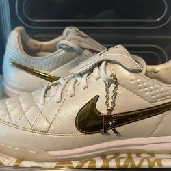 Nike Tiempo