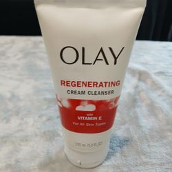 OLAY Face Cleanser