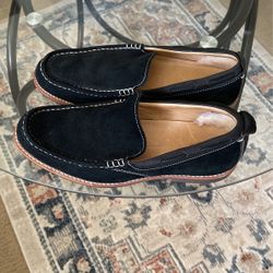 M9 Mens UGG Shoes Excellent Condition 