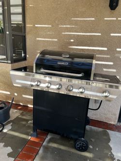 NexGrill 5 Burners and a side burner (Great Condition)