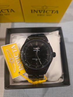 Invicta Specialty Serrate Men's Watch