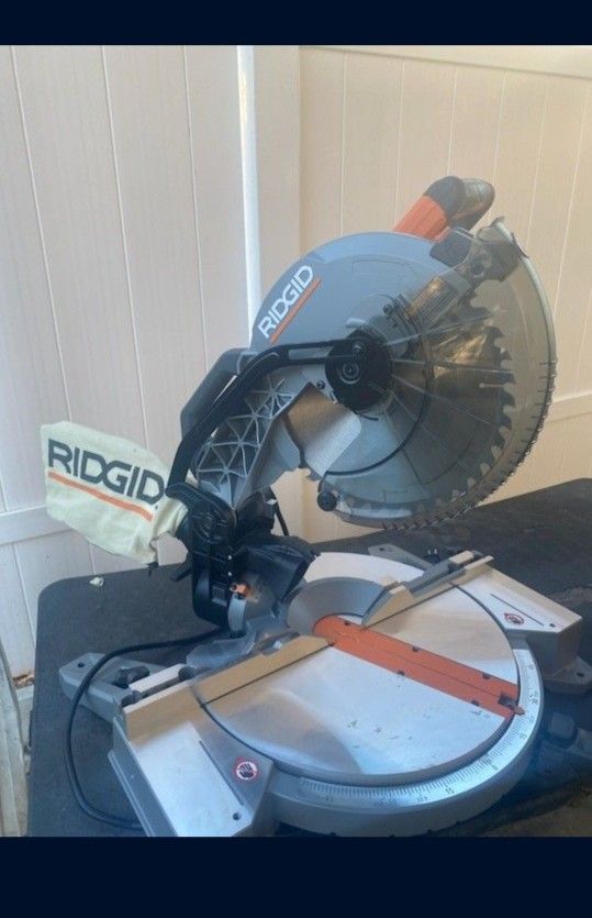 Ridgid 12" Corded Dual Bevel Miter Saw With LED Cutline Indicator MISSING BOTH FENCES