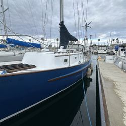 Valiant 32 RARE! Blue water boat! 