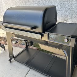 TRAEGER WOODRIDGE PRO PELLET GRILL SMOKER WITH WI-FI TECHNOLOGY USED ONES