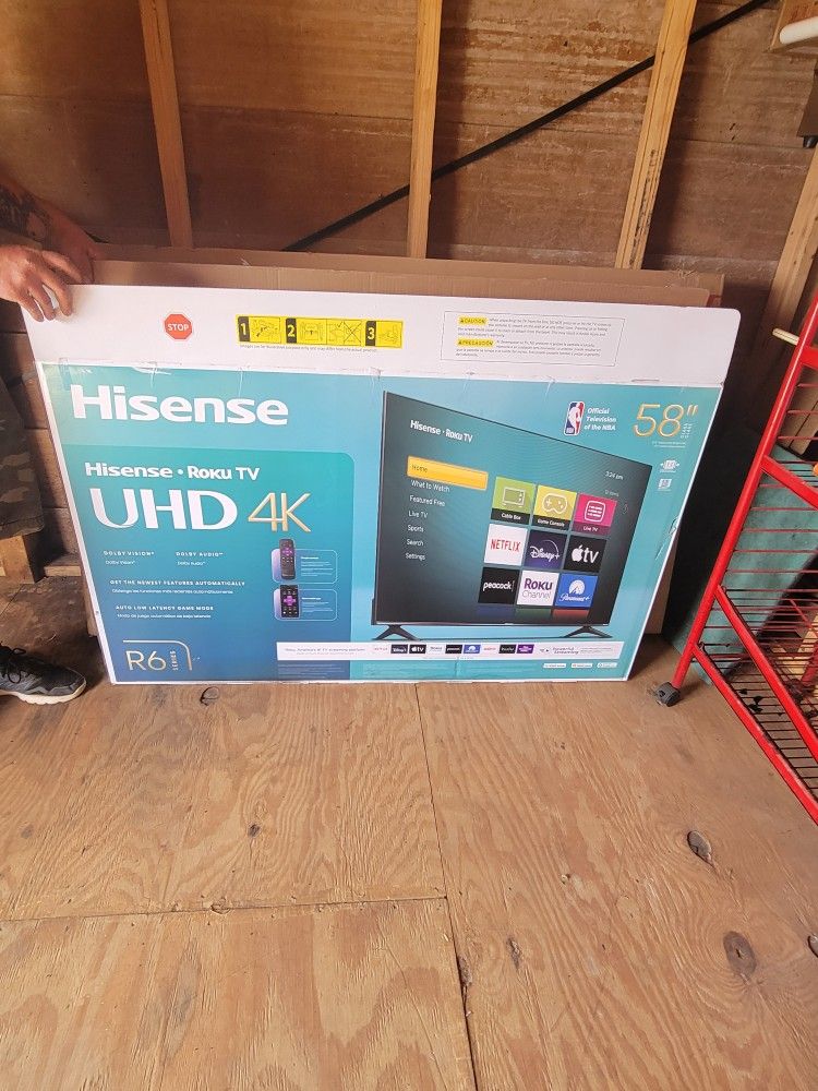 Hisense 58" Roku TV Smart TV NEW