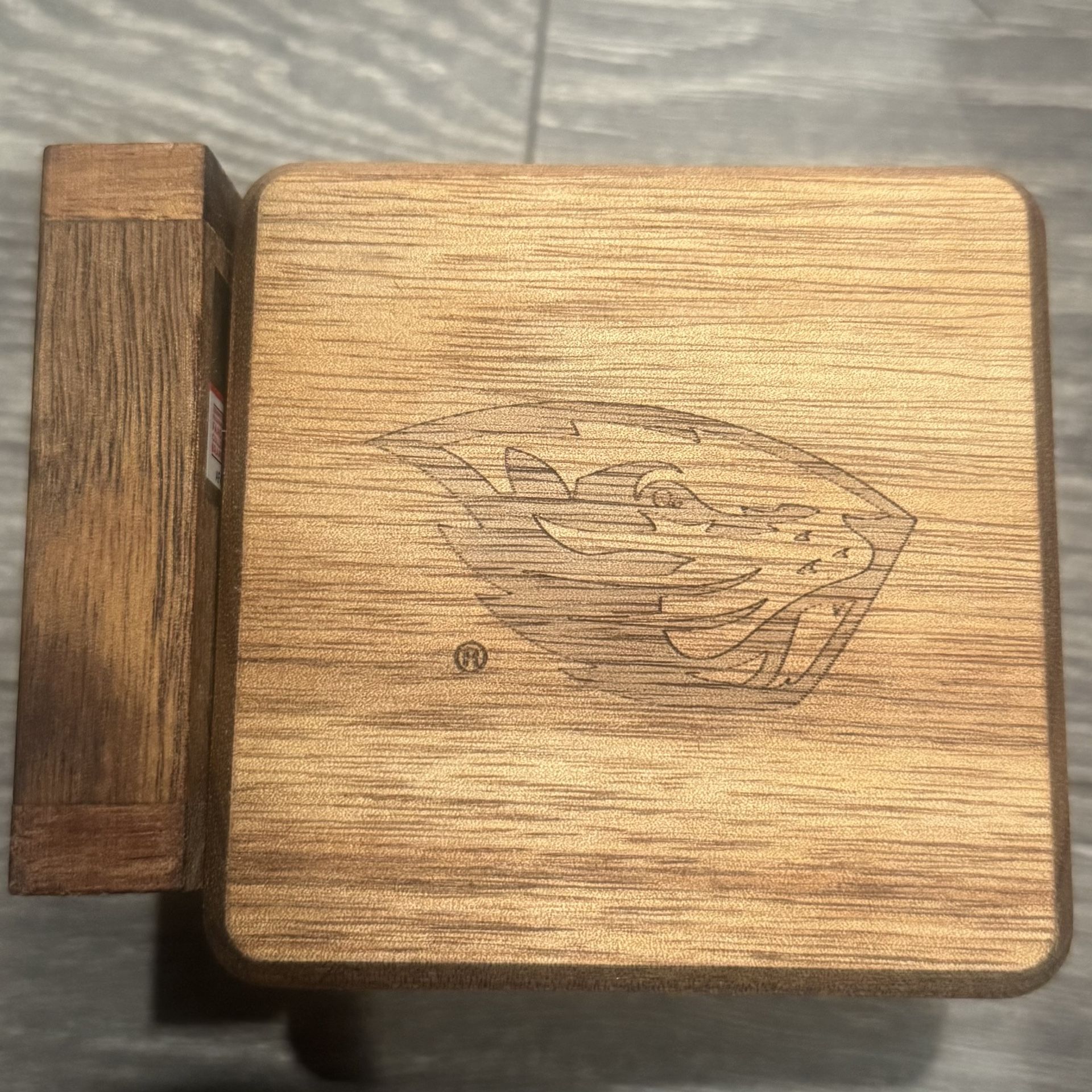 The Memory Company | Licensed NCAA 6-Pack Team Logo Acacia Square Coaster W/Holder