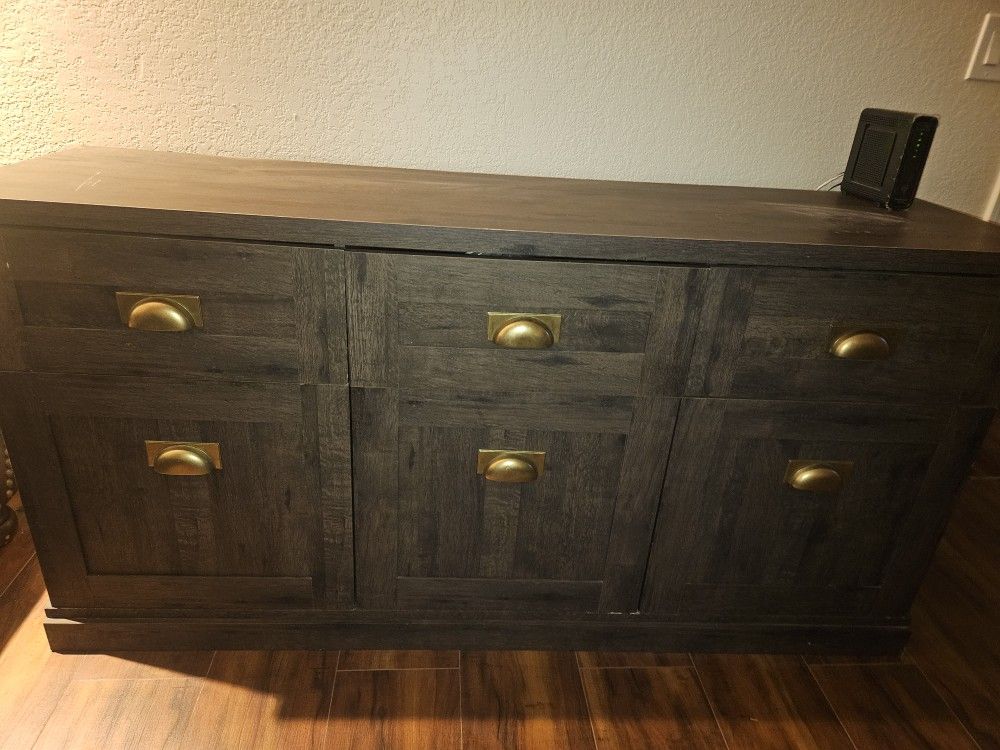 Buffet Table