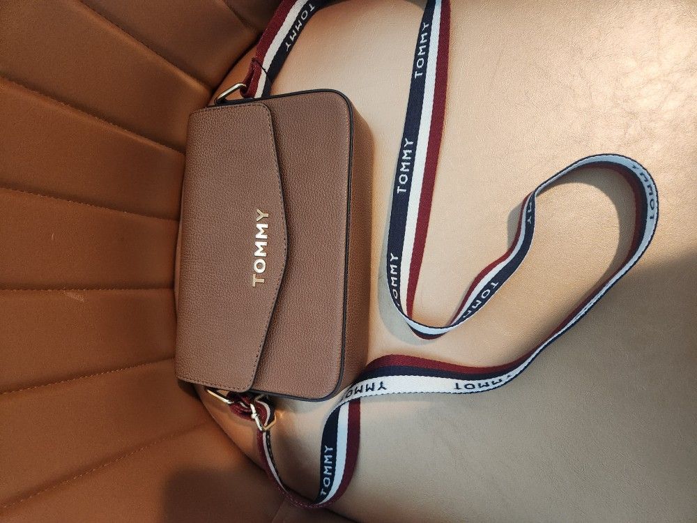CROSSBODY- TOMMY HILFIGER PURSE