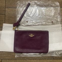 Authentic COACH WRISTLET (gold hardware)