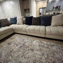 ✨ BRAND NEW COUCH✨