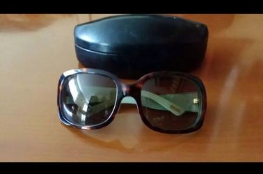 Ralph sunglass with case