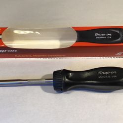 Snap on ratcheting screwdriver 