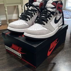 Air Jordan 1 Retro High OG Smoke Grey