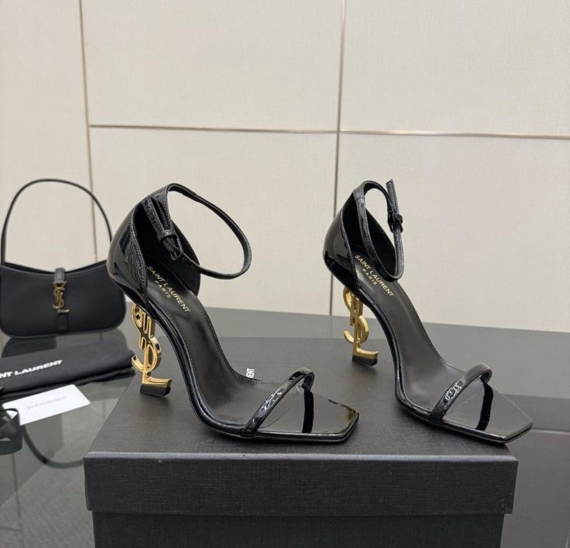 OPYUM SANDALS IN PATENT LEATHER