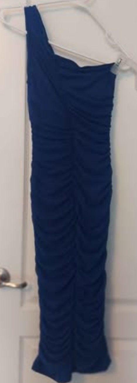 New Beautiful Off The Shoulder Blue 💙 Dress. SIZE M. See Photos. Cash, Pickup Only