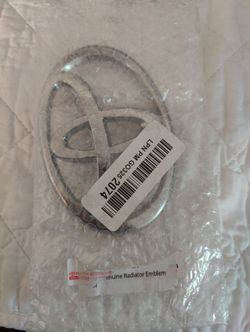 Toyota Genuine Radiator Grille Emblem
