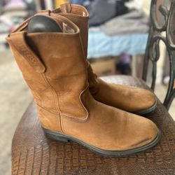 RED WING PECOS WORKING BOOTS PAID OVER $250 Slightly Used Looks New