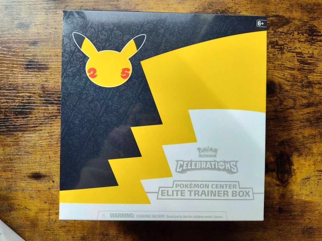 Celebrations ETB Pokemon - LAST ONE