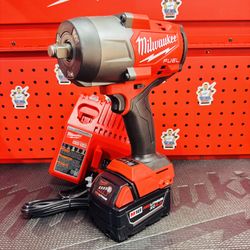 Milwaukee M18 FUEL 18V Lithium-Ion  Cordless 1/2 in. Impact Wrench w/Friction Ring Kit w/One 5.0AH Battery & Charger 