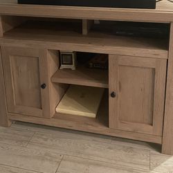 Sandwood Oak Tv Stand 