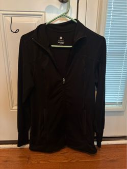 Women’s Old Navy Active Zip Up-Size Medium