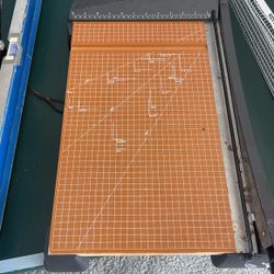 X-acto  Paper Cutting Machine  Works Great So Sharp