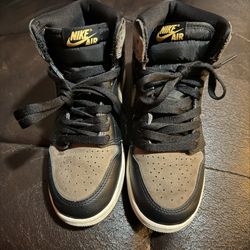 Jordan 1 palomino GS Shoes Size 4.5y