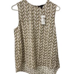 New Sleeveless Blouse. Size M. 