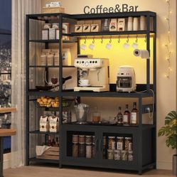 47.2 in Bakers Rack with Power Outlet & LED Light, Black 