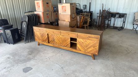 Tv stand